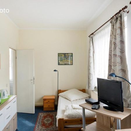Pension Gp3, Zimmer Mit Kochnische Und Duschbad Vor Den Toren Berlins Dallgow-Doeberitz 外观 照片